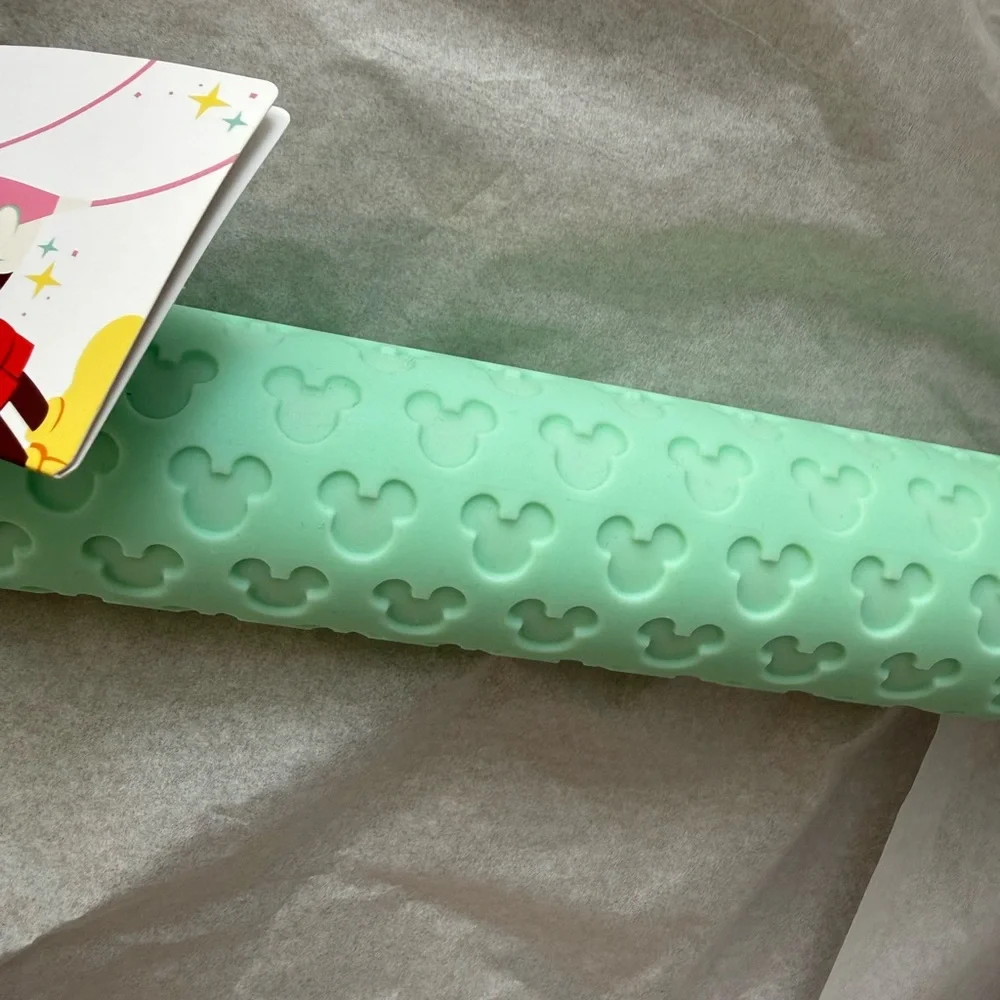 Disney Parks Mousewares Mickey Mouse Icon Rolling Pin Green New With Tag